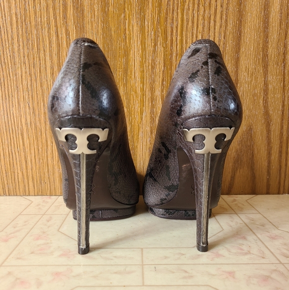 Tory Burch Amazon Jude Pumps Size 6M ~ EUC like new! - Picture 7 of 10